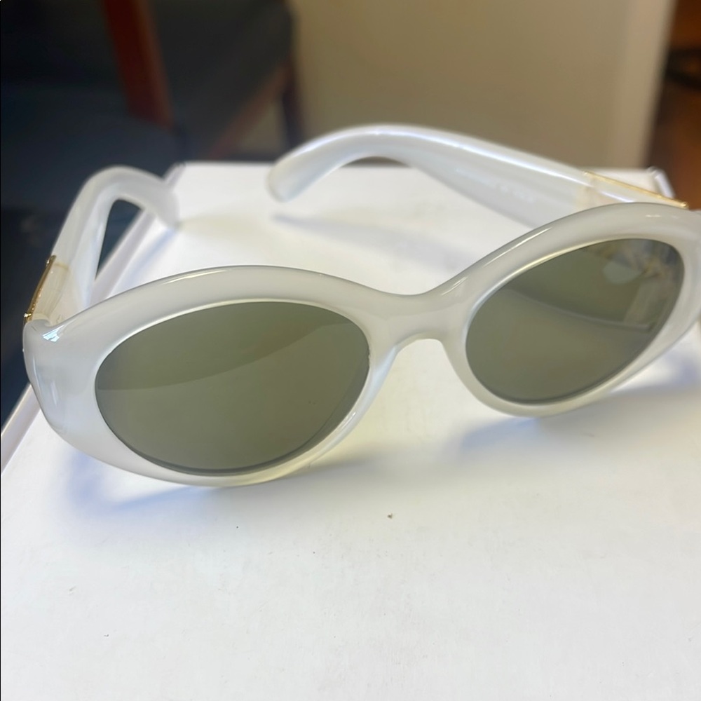 White Oval Sunglasses Made in Italy